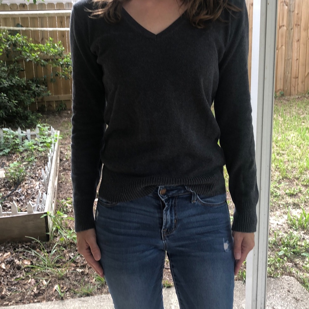 Old Navy Grey Sweater